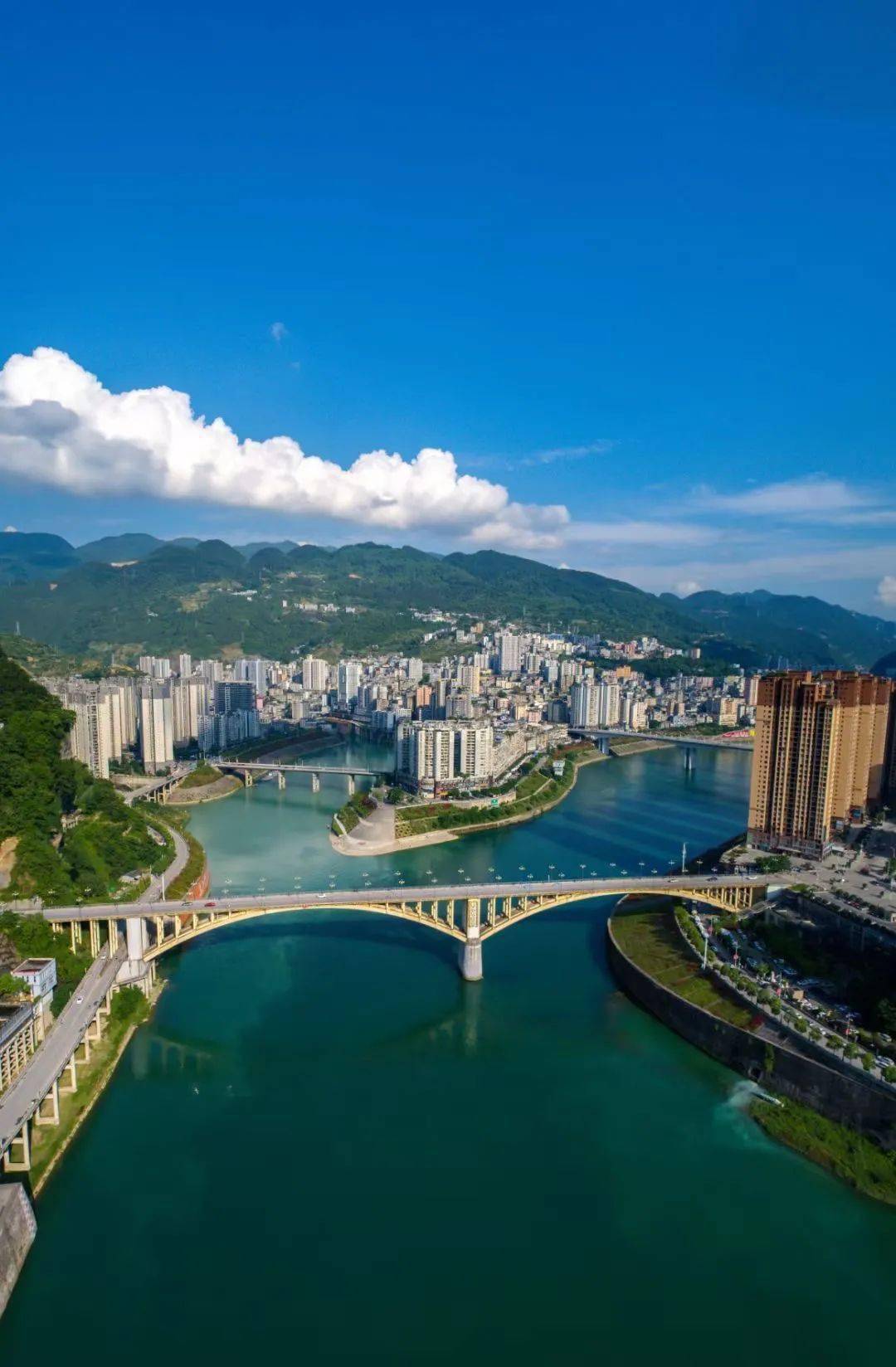 预告央视乡村大舞台栏目走进彭水明天播出