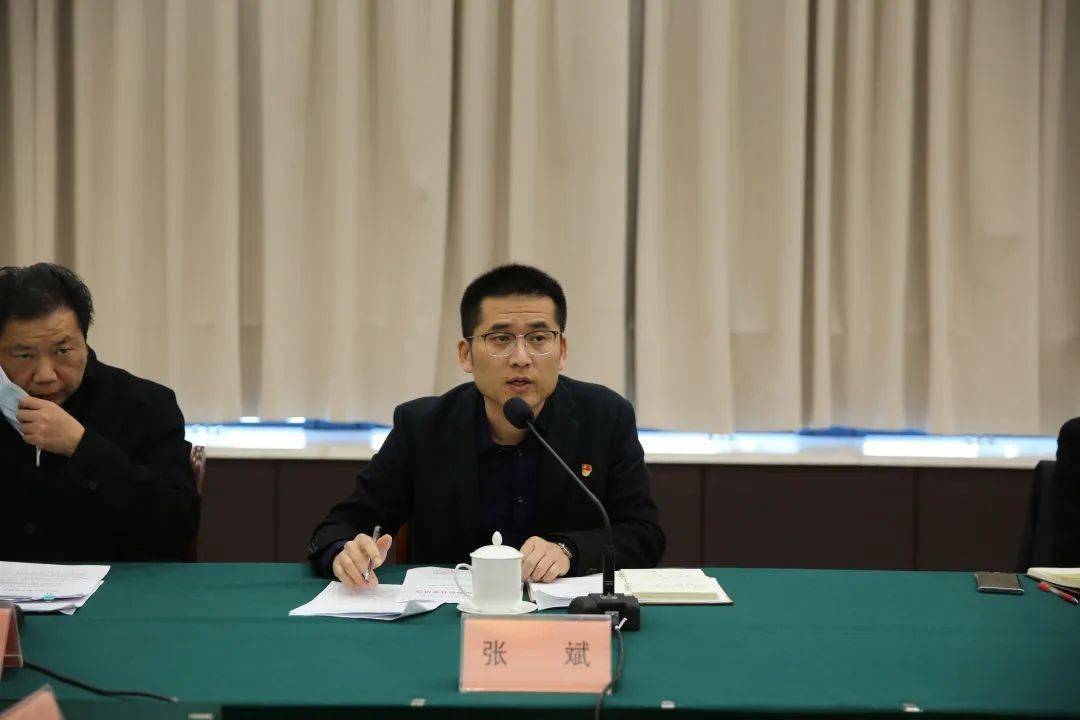 今天,县计生协召开八届三次理事扩大会议