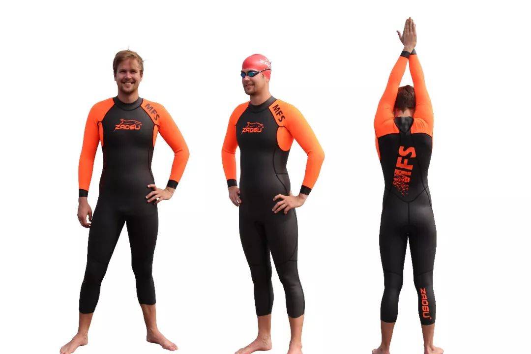 一件游泳爱好者喜欢的胶衣