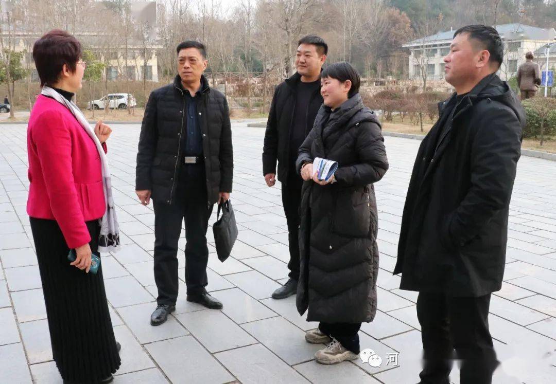 交流学习,合作双赢 ——驻马店市平舆县领导专家莅临我校参观交流