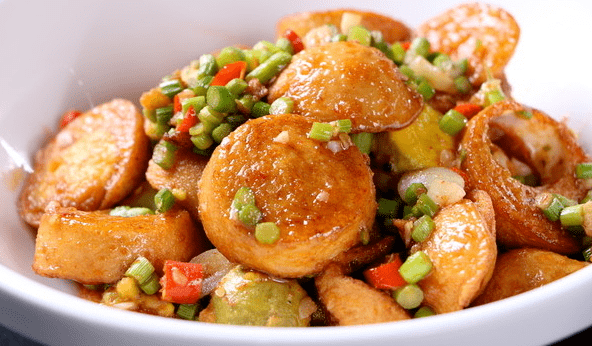 金钱蛋,又叫"湖南蛋",因外形似铜钱而得名,金黄喜庆寓意好,是湖南家家