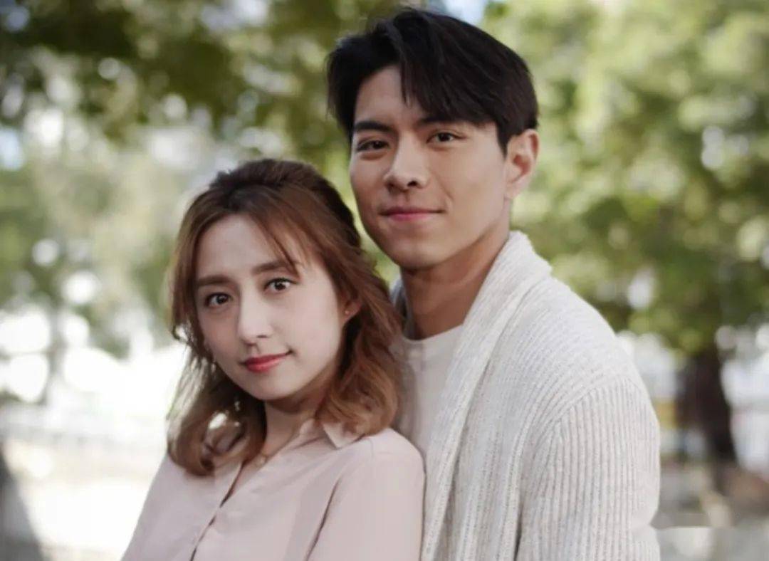 【香港爱情故事】删剪片段重见天日 龚嘉欣街头含泪骚内心戏_罗天宇