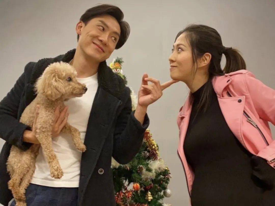 bb来了patricksir太太宣布怀男胎5个月准妈妈关宛珊贴孕肚照晒温馨