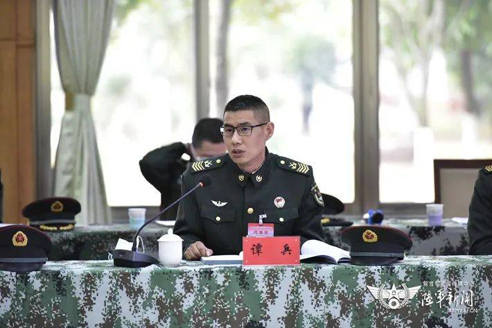 近日,由陆军工程大学军械士官学校举办的首届高级军士长论坛在武汉