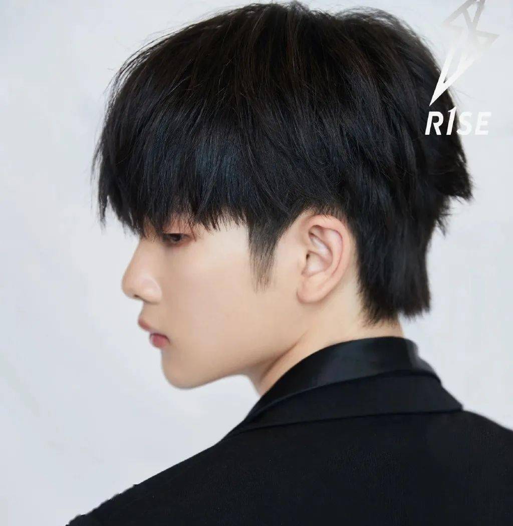 微信头像r1se周震南