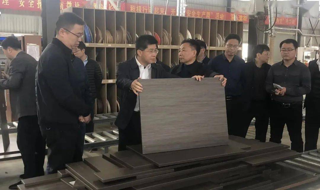 热烈欢迎龙川县黄海生书记及各级领导莅临广东澳都生产基地考察指导