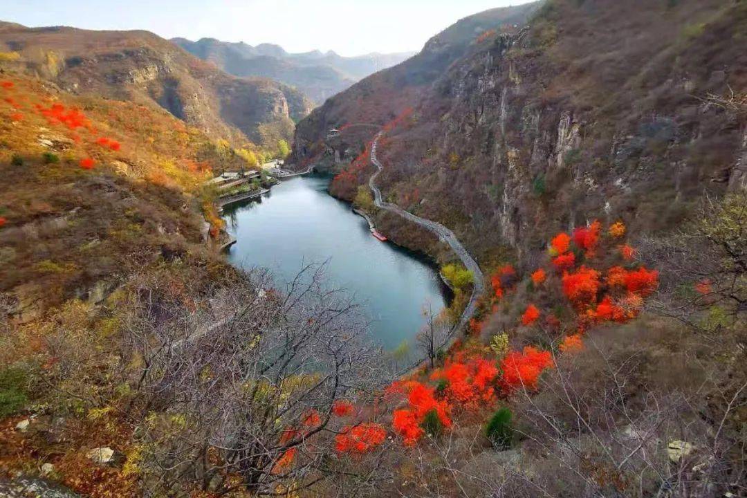 大山夾住的村莊長出了翅膀村裡上下一心精緻打造房山區太平天池景區