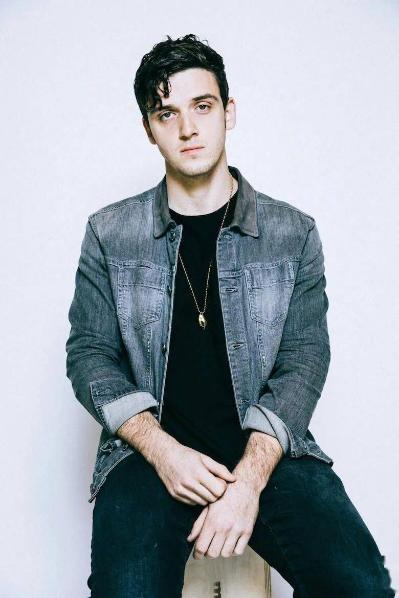 他圣诞季官宣女友,破碎幻想!_lauv