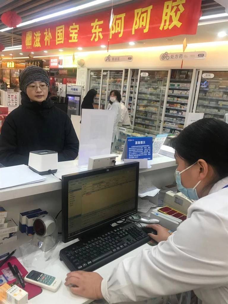 下为市民提供医保结算渠道,既缓解了群众在医院就诊"三长一短"的矛盾