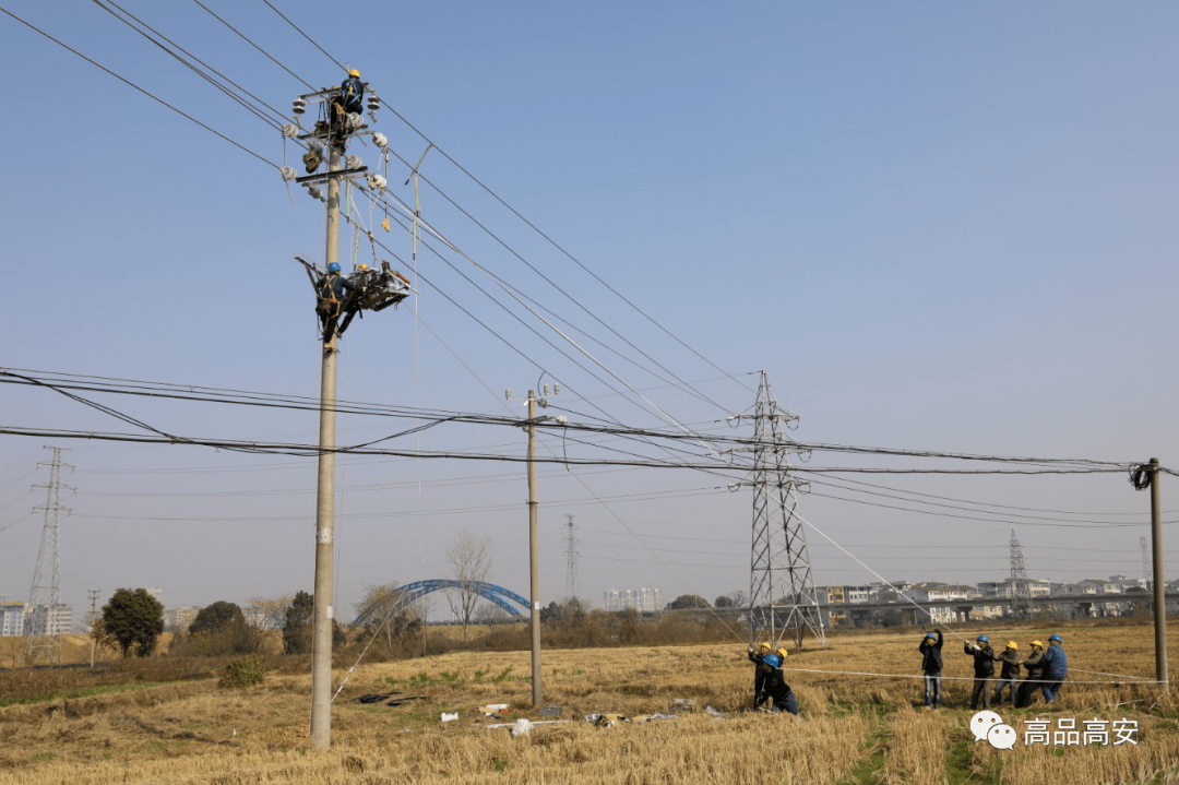 高安电网近百人大检修,保障四万户居民用电!_施工