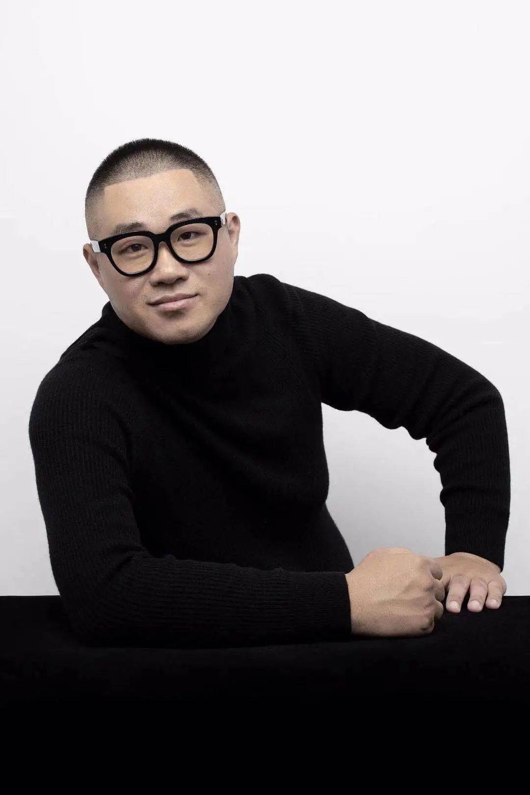 邓周彬邓周彬设计工作室 创始人2020金堂奖杰出别墅空间设计2020华语