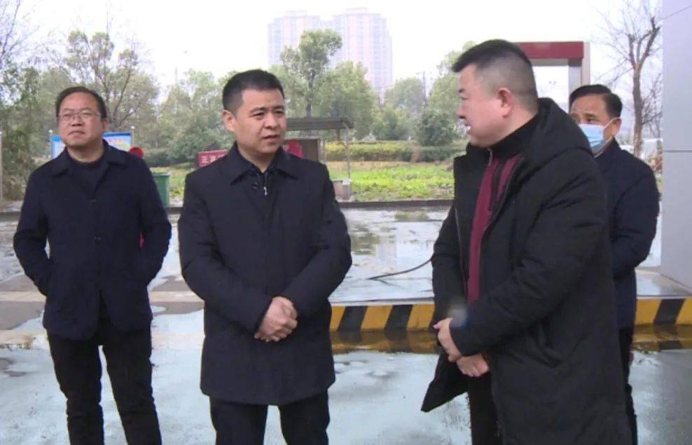 元旦前夕聂良平检查安全生产工作
