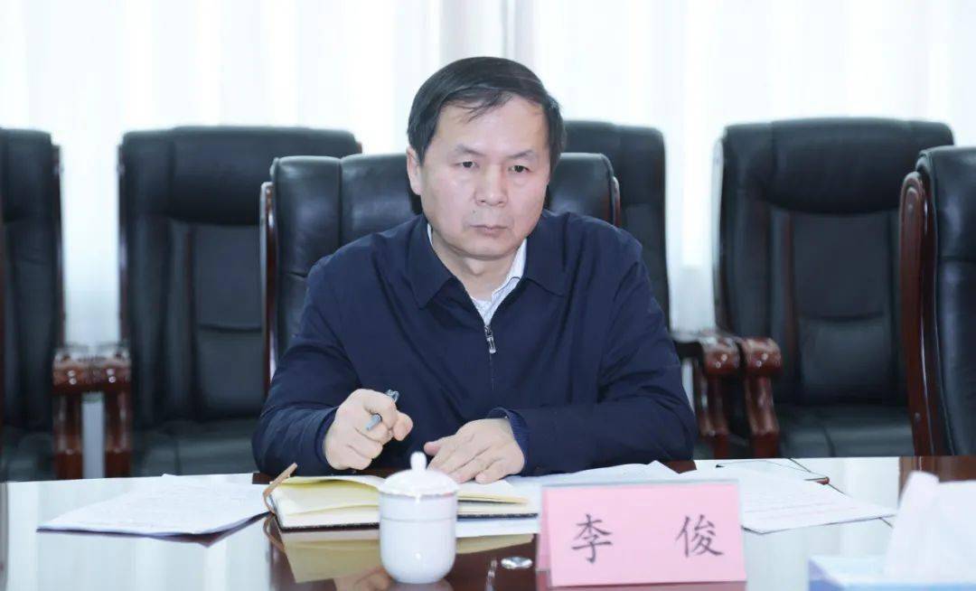 区监委委员,宣传部部长李中队,区教体局党组书记,局长刘国兴,副局长费