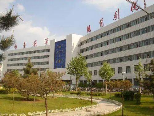 泰西中学校园美景肥城市第六高级中学和泰西中学一样,肥城市第六高级