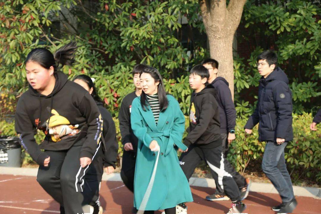 和美教育和乐课程绳采飞扬奔向2021上海市三新学校初中部冬季跳绳比赛