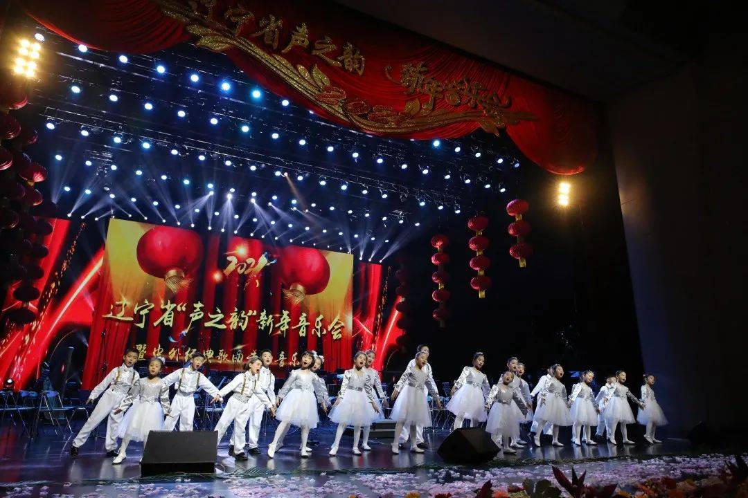 表演结束后,我们收到许多反馈,观看了演出的观众无不对小星星合唱团的