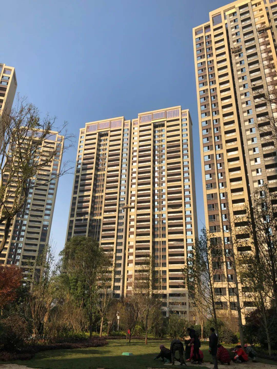 元旦买好房,新年购hao铺,只买大宁府!