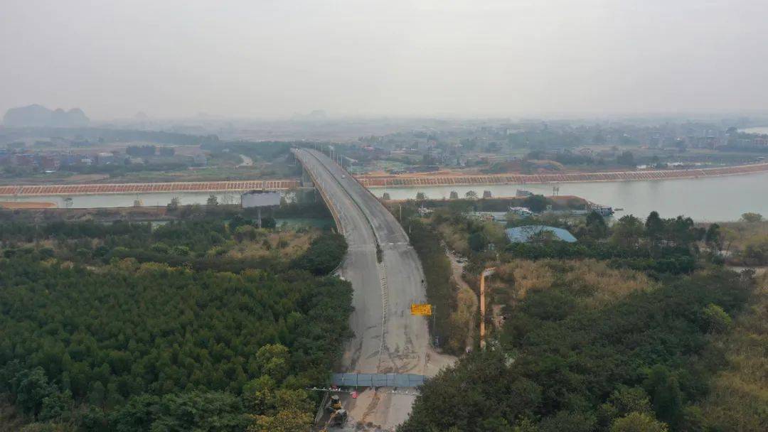 贵港郁江二桥有望春节前通车!