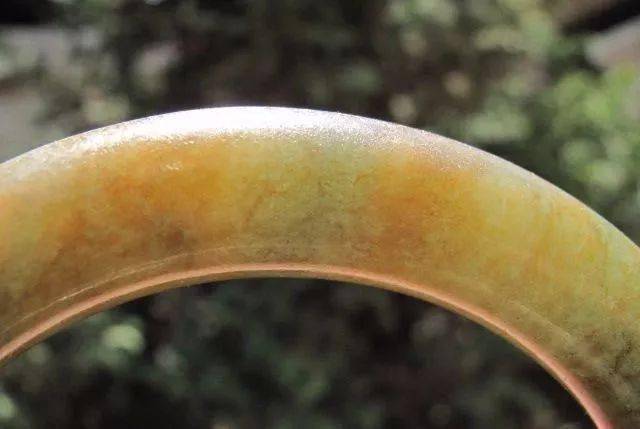 "火劫纹".这个时候,就可以动用万能的放大镜进行观察以区分.