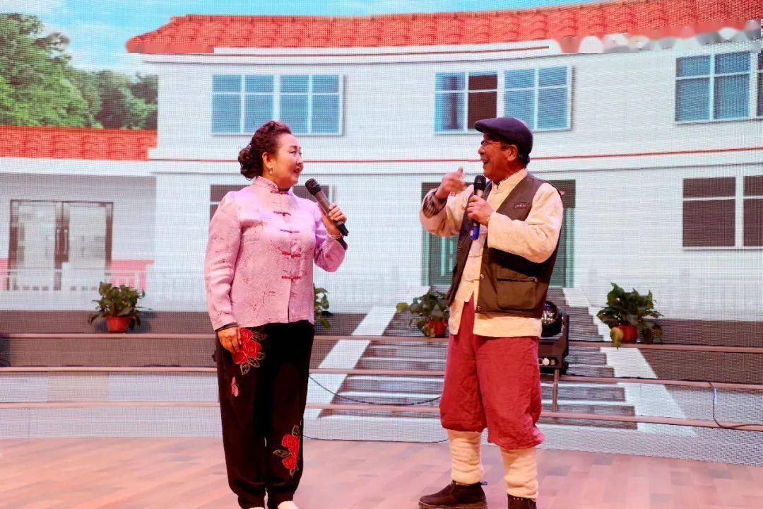 夸夸现在的好社会》《庄户人过上好光景》《山曲唱响新时代》《除陋习