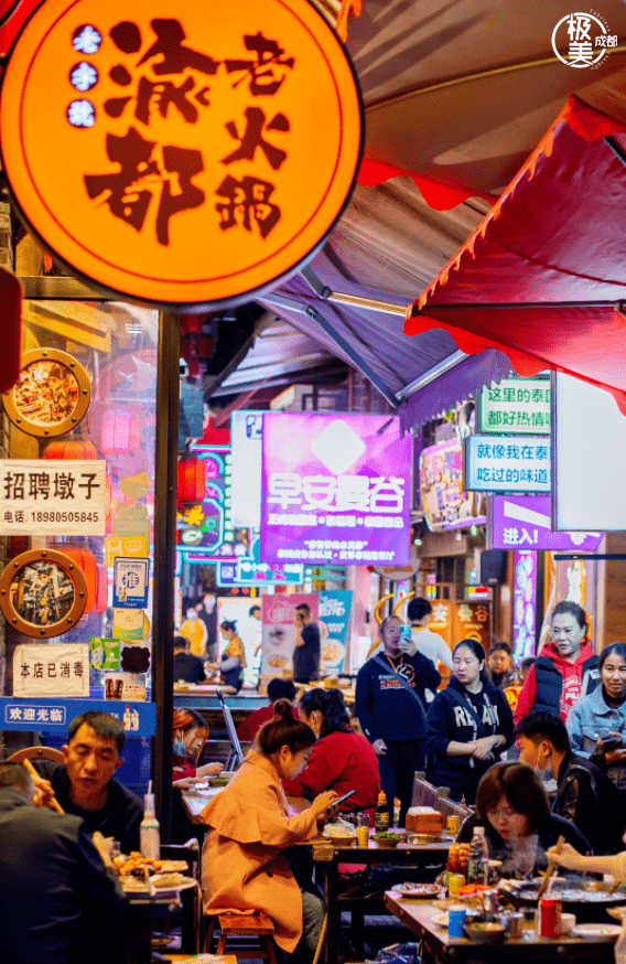 望平街美食一条街"香香巷"著名经济学家,国务院参事室特约研究员