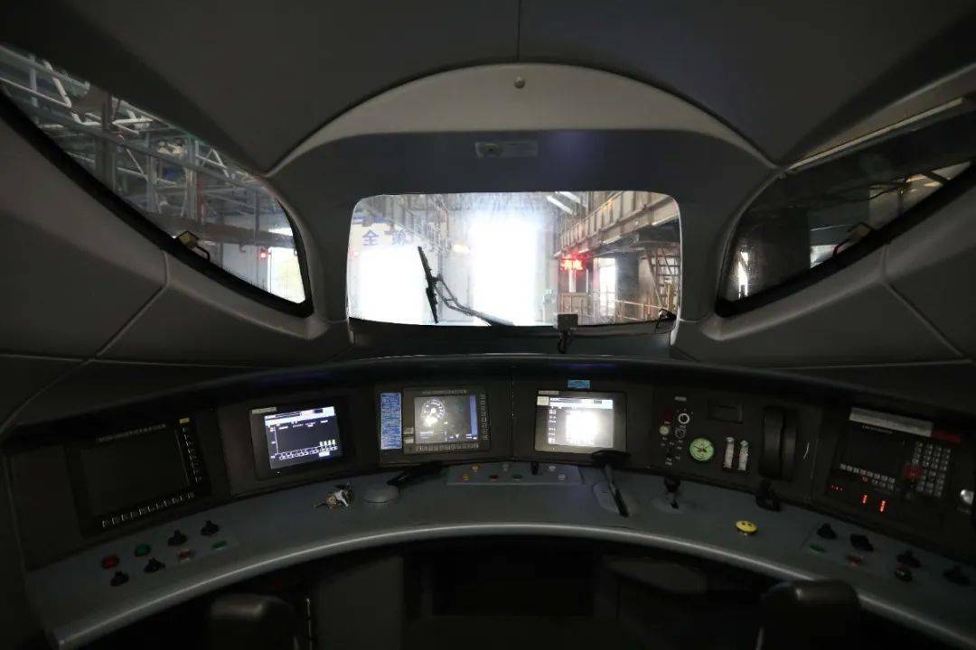 crh380cl驾驶室图片