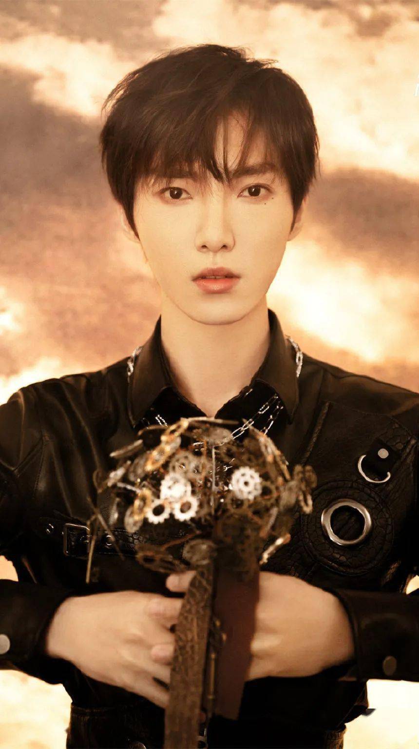 手机壁纸r1se赵磊