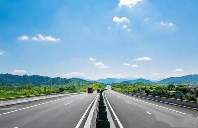 湛江又多一条南湛高速公路全线位于廉江境内