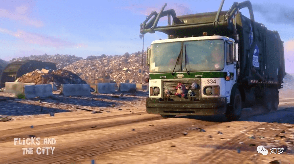 07有红白火箭披萨星球装点的卡车出现在心灵学院,这个卡车最初出现在