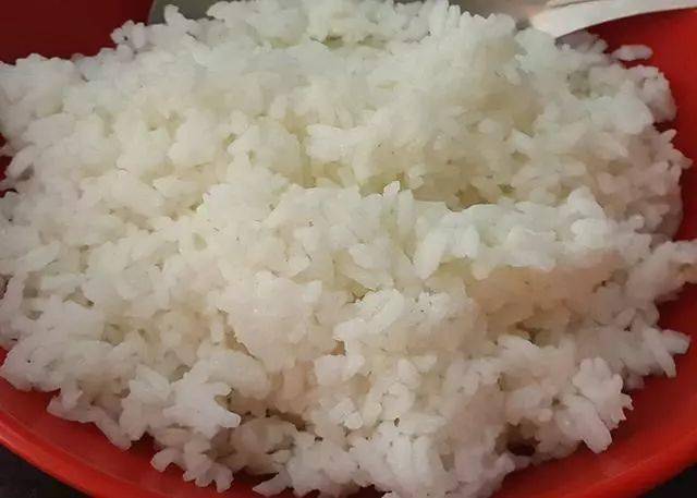大米饭和细雪花图片