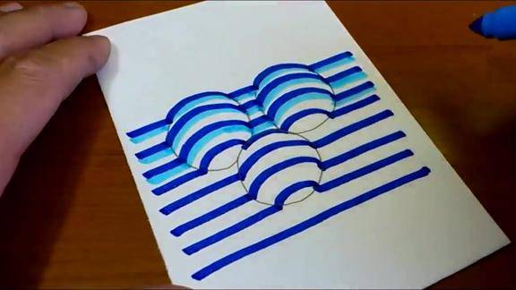 在纸上绘制3d版的米奇小朋友都能够轻松学会