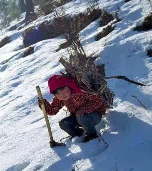 冬天山区贫困儿童图片图片