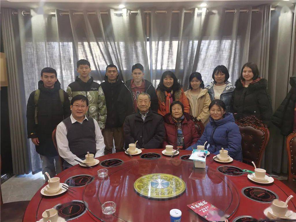 因为爱 | 长清一中:给天山学子们一份家的温暖_手机搜狐网