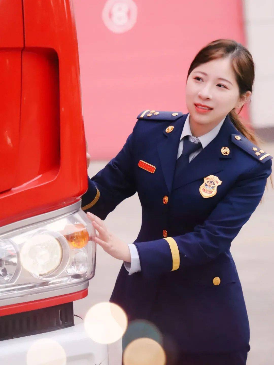 蓝姐姐帅起来根本没有蓝朋友什么事