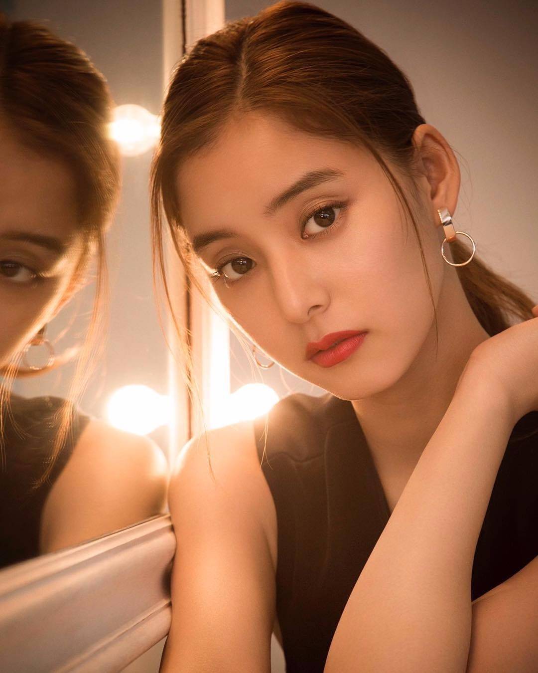 发生在东京当地时间6日下午至晚间,特朗普支持者冲击美国国会大厦之前