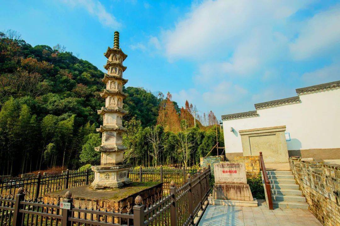 于唐代的上香古道,全长3公里,历来是佛教人员上径山寺朝圣的必经之路