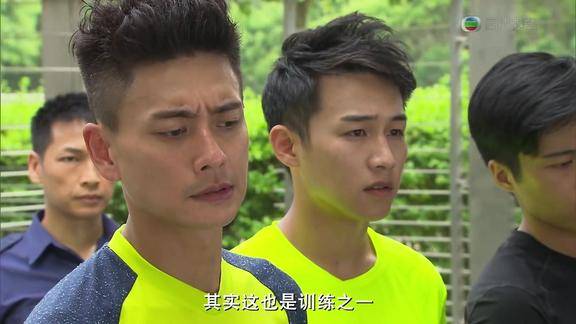 警犬巴打0505黄宗泽考领犬员要在警犬训练营通过重重难关