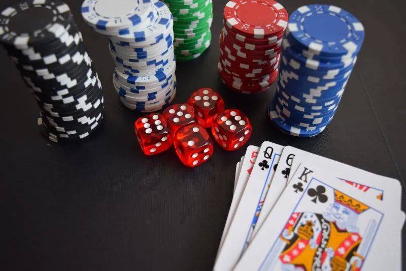 澳门七旬老人托司机跑腿却被盗770万筹码