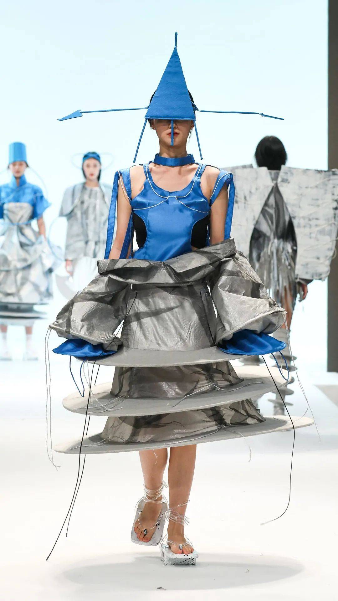 毕业秀东华大学17级服装设计专业毕业设计秀上循环