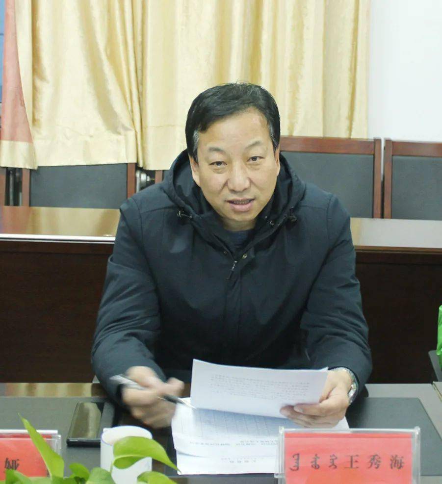 市委常委,组织部部长王秀海一行深入巴彦查干街道办事处督导社区"两委