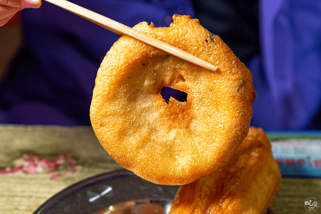 这家天门人开的早餐店早上9点还有人排队来吃