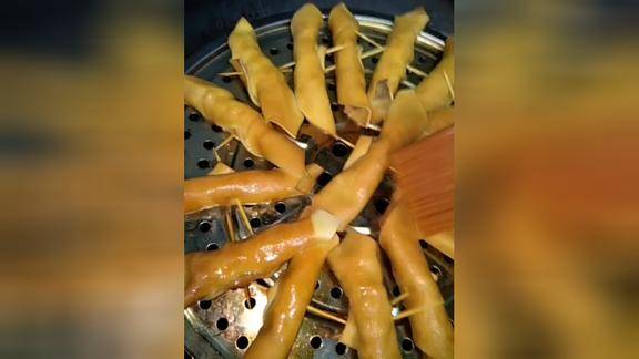 家庭煮夫开课了教你做熏干豆腐串儿的做法