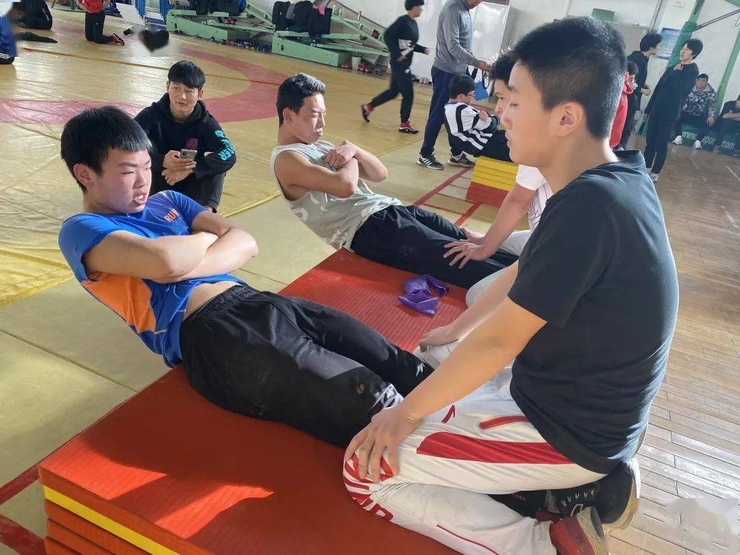 省青少年体校举行运动员体能测试_训练