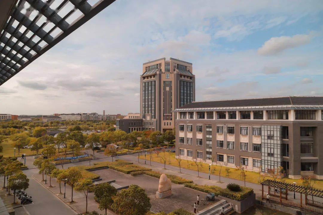 2021年上海海洋大学春季考试招生章程