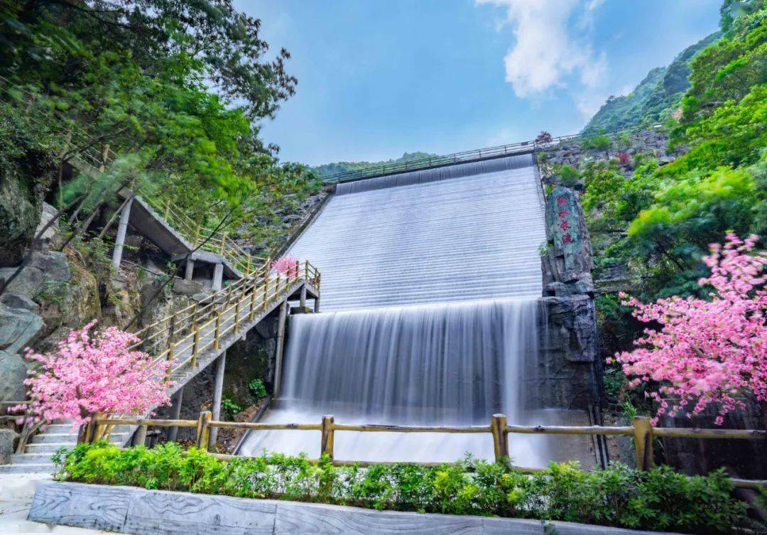 1月21日相約驚險刺激雲門山玻璃橋雲上飛瀑雲門寺小千島湖南水湖瑤族