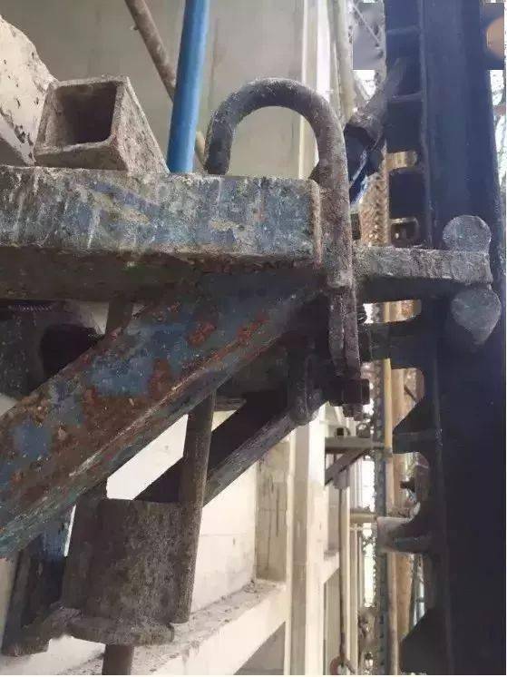 爬架施工| 必须排除的9个现场安全隐患!