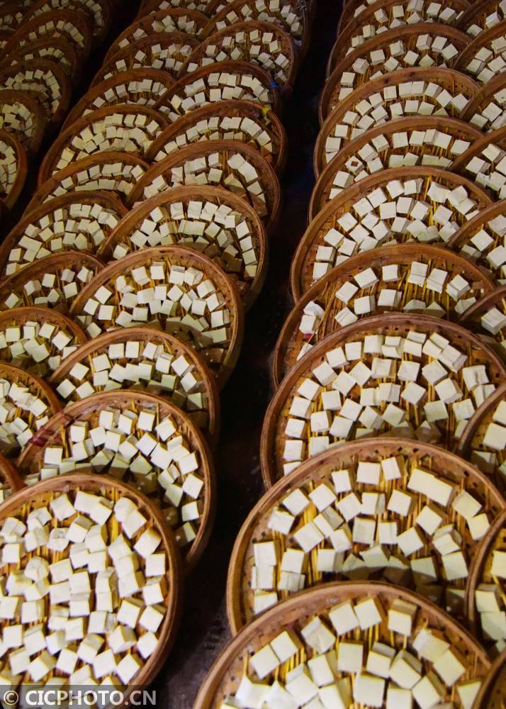 湖南嘉禾:传统霉豆腐 香飘农家院_邓家村