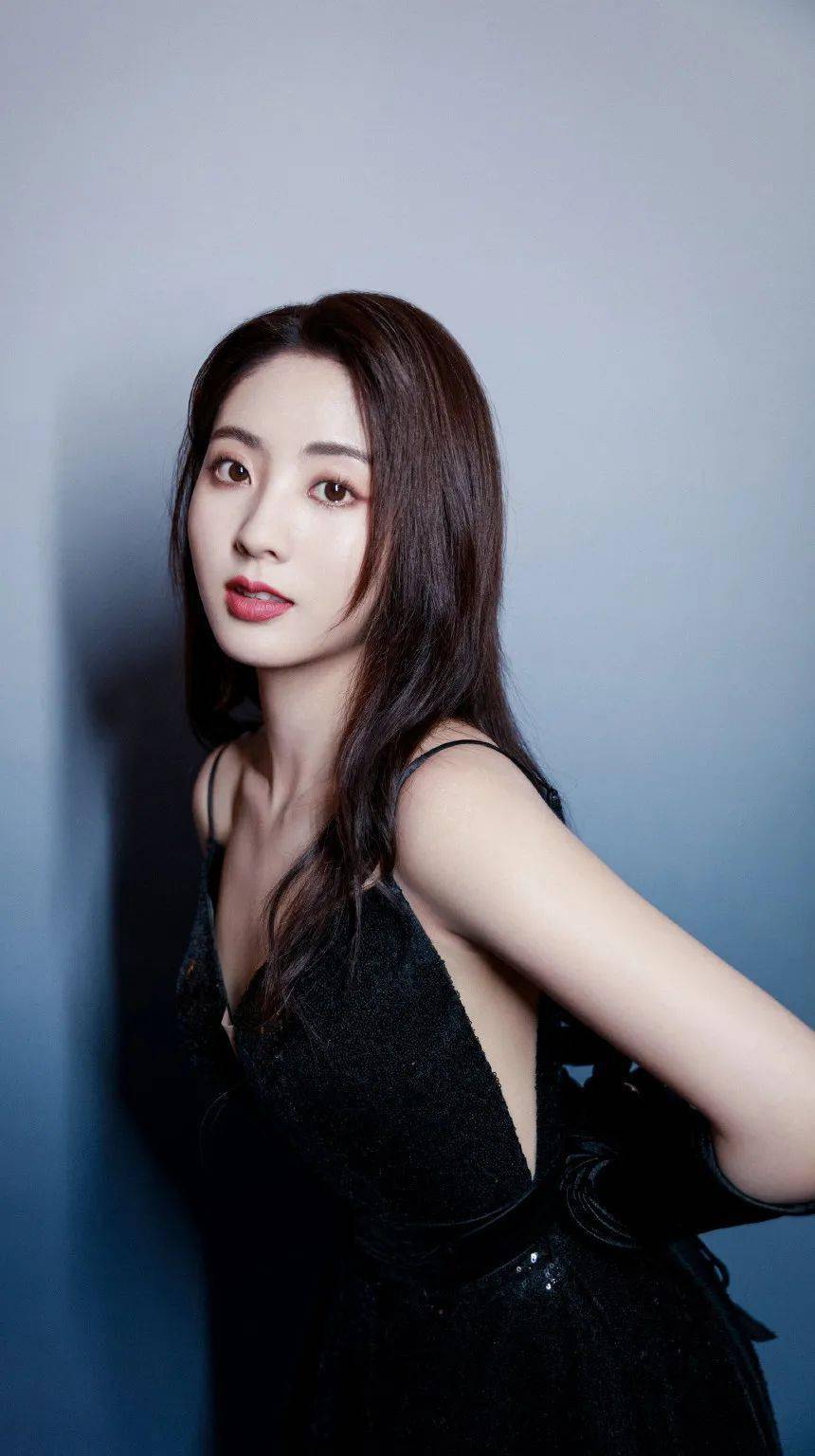 惊艳的女主 2c267688055147119ece7d8b55ab3cc2.jpeg