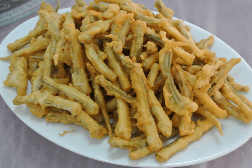 福清滩涂广阔,浅海滩涂上生长着一种小鳝鱼,个体小,身长不过尺,大小仅