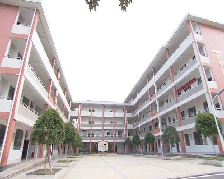 重点关注里仁学校2021年寒假告家长书